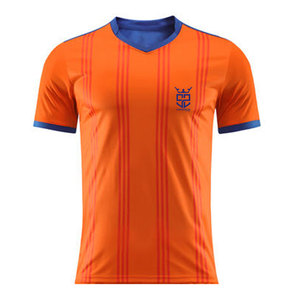 Camiseta de Fútbol 100% Poliéster, Precio Económico al por Mayor, Nuevo Estilo, Logotipo Personalizado Impreso, Diseño de Camiseta de Fútbol - Product Image 1