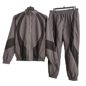 Ensemble coupe-vent respirant pour homme, conçu pour une sensation de flexibilité lors de la marche, du jogging et des séances de fitness régulières en extérieur - Product Image 6