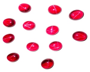 Rubis étoilé transparent ovale 13x18 mm 19,5 carats, cabochon poli créé en laboratoire avec effet étoile à 6 branches pour la fabrication de bijoux - Product Image 6