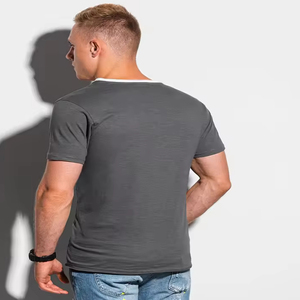 T-shirts pour hommes en coton 100% de haute qualité, personnalisables avec impression de logo, impression numérique, coupe unisexe classique, pour la vente en gros mondiale - Product Image 3