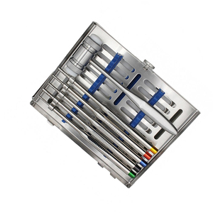 ชุดเครื่องมือผ่าตัดสำหรับการปลูกถ่ายฟันแบบอิมแพลนท์ ประกอบด้วยอุปกรณ์ตัดกระดูก 5 ชิ้น แบบตรง สำหรับยกไซนัสและขยายกระดูก พร้อมค้อนและถาด - Product Image 5