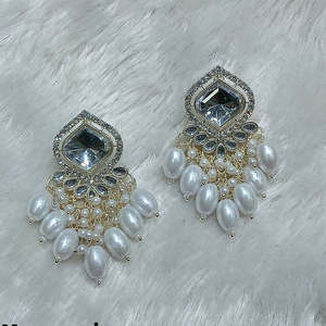 Pendientes colgantes de cuentas y piedra Kundan chapados en oro Joyería fina 10573957 - Product Image 1