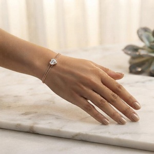 Pulsera de Oro Amarillo, Rosa y Blanco de 18K con Diamantes Cultivados en Laboratorio de 1.00CT, Corte Corazón, Redondo y Pera, Certificado IGI, Estilo Clásico, Joyería para Mujer - Product Image 2