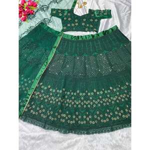Lehenga Choli de fête pour femmes avec bordure fantaisie - Product Image 3