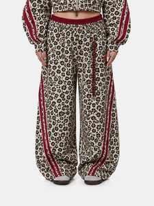 Pantalones deportivos suaves de pierna ancha con estampado de leopardo blanco y amarillo para mujer, ropa informal transpirable con rayas rojas para mujer - Product Image 1