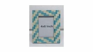 Marco de Fotos de Resina FAIZA CRAFT FC-9207 de 4x6 Pulgadas, Ecológico, con Impresión en Relieve, Mosaico Colorido en Blanco y Negro, para Mesa - Product Image 4