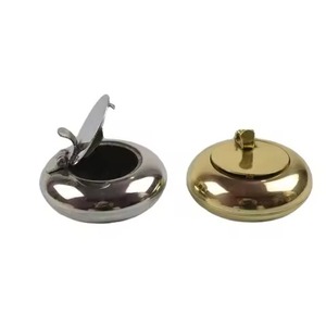 Cenicero de Metal de Diseño Simple y Elegante en Color Dorado y Plateado, Cenicero de Metal de Lujo, Cenicero Artesanal de Metal a Precio de Venta al por Mayor - Product Image 1