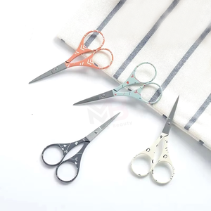 Mini Tijeras de Manicura Vintage de Acero Inoxidable, Afiladas, Duraderas, de Hoja Recta, Extra Pequeñas, Portátiles, para Recortar Bigote - Product Image 2