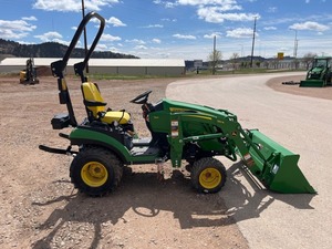 Tractor Compacto 2024 1025R Z099259, Equipo Premium Listo para Exportación - Product Image 4