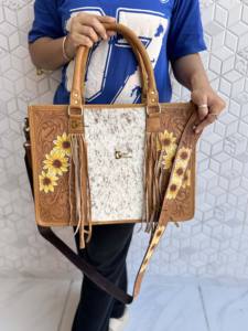 Sac fourre-tout en cuir sculpté à la main avec franges, élégant sac à main en cuir de vachette, collection de sacs élégants en fourrure pour femmes, multi-usages - Product Image 5