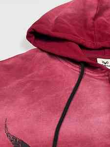 เสื้อฮู้ดซิปพิมพ์ลายแบบกำหนดเองสำหรับผู้ชายและผู้หญิง สไตล์วินเทจ สีแดงไล่เฉดแบบฟอกสี เสื้อฮู้ดโอเวอร์ไซส์แนวสตรีทแวร์ - Product Image 3