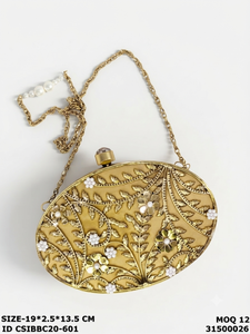 Pochette de soirée pour femme de créateur, motif traditionnel en laiton et nacre, fermeture magnétique, bandoulière chaîne, suède multicolore - Product Image 1