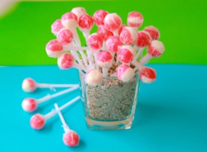 Vietnam-Manufactured Strawberry Flavour Marshmallow Lollipops Natural Fresh Fruit-Made Christmas <b>Candy</b> - Product Image 2
