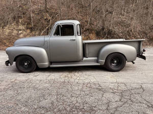 รถกระบะมือสองรุ่นเก่า ปี 1952 เครื่องยนต์ 3100 V8 5.7L ลดราคาพิเศษ พร้อมส่งวันนี้ - Product Image 2