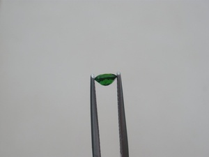 Diopsido cromado verde ovalado facetado suelto de 5x4mm - Product Image 5