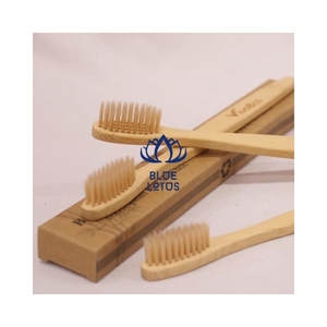 Brosse à dents en bambou la plus vendue, écologique, pour un nettoyage ultime des taches et une routine de soins personnels durable pour les voyages - Product Image 3