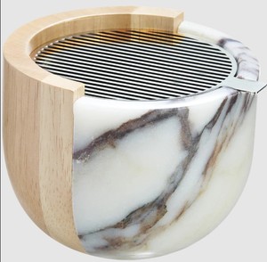 Elegante Quemador de Incienso de Resina y Madera de Sándalo con Fragancia Árabe de Oud - Nueva Decoración para el Hogar, Modelo AEE-6567 de Empire Exports - Product Image 1