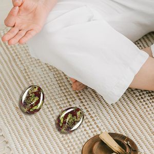 หินเลือดมังกรธรรมชาติทรงปาล์มขัดเงาสีเขียวแดง คริสตัลพลอย หินปลอบประโลมใจ พกพาสะดวก ขายส่งจำนวนมาก สำหรับเป็นของขวัญ - Product Image 3