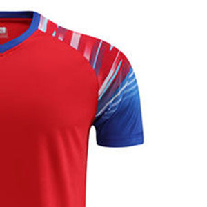 ชุดฟุตบอลคุณภาพสูง ชุดทีมฟุตบอลสั่งทำได้ตามขนาด ชุดฟุตบอลวัสดุโพลีเอสเตอร์ 100% - Product Image 3