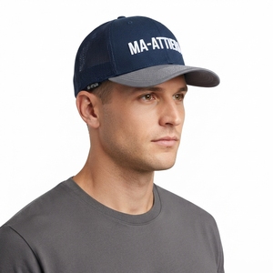 Casquette de baseball pour homme bleu marine avec visière grise, logo brodé personnalisé, dos en maille, fermeture snapback - Product Image 2