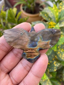 Labradorite Eagle Sculpture | Hand Carved Crystal Bird <b>Statue</b> for Home Decor Feng Shui Healing Stone & Collectors - Product Image 4