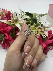 แหวนลาบราโดไรต์ธรรมชาติ ทำมือ ชุบเงิน เครื่องประดับสำหรับผู้หญิง - Product Image 2