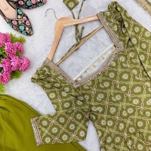 Elegante Conjunto Salwar Kameez de Seda Chinon Estampada con Encaje Espejo, Pantalón y Dupatta de Organza, Ideal para Diwali y Playa, Ajuste Holgado, Secado Rápido - Product Image 5
