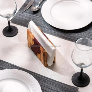 Porte-serviettes moderne en bois et résine Distributeur décoratif Porte-serviettes en papier pour comptoirs de cuisine Tables à dîner par FWE - Product Image 5