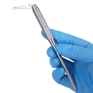 ด้ามจับมีดผ่าตัดแบบปรับได้ DENTRIC IMPLANTS ME-504 สีเงิน พร้อมใบมีดสแตนเลส จำนวน 1 ชิ้น อุปกรณ์ผ่าตัด - Product Image 1