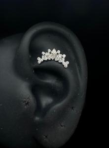 Pendientes de tuerca con racimo de diamantes marquise radiantes en oro de 14 quilates con diamantes cultivados en laboratorio - Product Image 6
