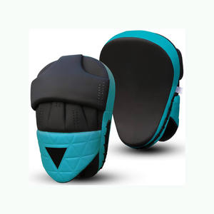 Protège-poignets de boxe en cuir noir avec fermeture à lacets, équipement d'entraînement antidérapant pour adultes - Product Image 1