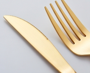 Juego de cubiertos modernos de acero inoxidable con acabado dorado pulido tipo espejo para bodas, vajilla de mesa y uso en la cocina. - Product Image 2