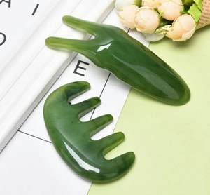 Peine de masaje de resina natural para relajación del cuero cabelludo, desenredado del cabello, cuidado diario del cabello, terapia de spa, herramienta antiestática duradera hecha a mano - Product Image 3