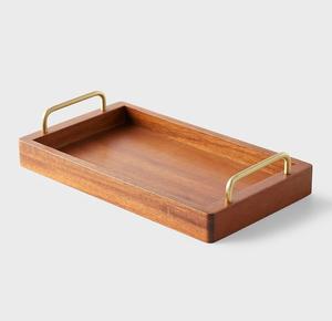 Plateau en bois moderne, léger et durable avec poignée métallique, écologique, compatible lave-vaisselle, pour l'organisation, le service, les cadeaux et la décoration intérieure - Product Image 1