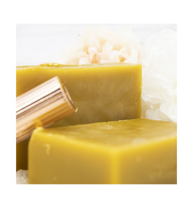 Superior Beeswax Wholesale High Melting Point 62°C For Industrial And Art Supply Sale - Product Image 6