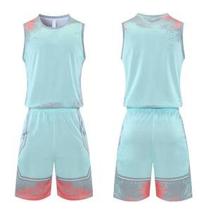 Uniforme de Baloncesto para Hombre con Mangas Cortas, Construcción con Costuras Resistentes, Paneles de Malla y Opciones Personalizables - Product Image 1