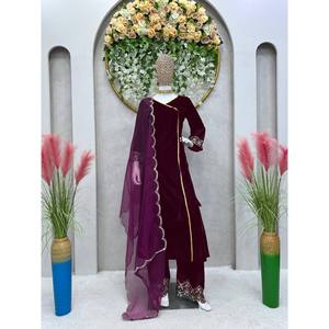 ชุดปาร์ตี้ชุดท็อปและล่างสุดสวยของผู้หญิงพร้อมชุด dupatta - Product Image 4