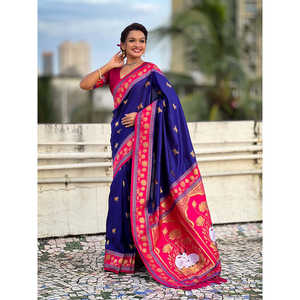 Sari Tradicional Violeta con Bordado Zari, Seda Suave Pichwai 600g, Tejidos de Élite para Ropa Elegante India y Pakistaní - Product Image 1
