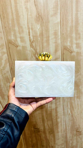 Pochette de soirée en résine avec pierres, idéale pour les magasins d'accessoires de mode, à revendre en couleur personnalisée, fabriquée à la main par MULTI CRAFT - Product Image 6