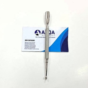 Pousse-cuticules et nettoyeur d'ongles professionnel en acier inoxydable à double extrémité pour salon et soins manucure et pédicure à domicile - Product Image 2
