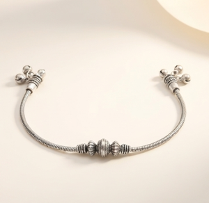 Chaîne de cheville en argent oxydé Divyoro, motif serpent - Product Image 2