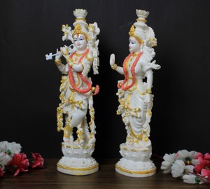 Statue de Radha Krishna en résine de marbre de Nirmala Handicrafts |   Idole de dieu hindou traditionnelle en or blanc, faite à la main |   Décoration d'intérieur - Product Image 4