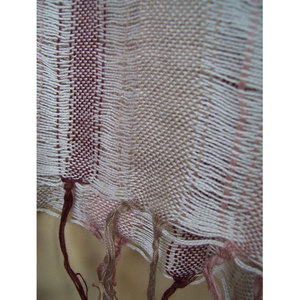 Écharpe châle longue et élégante en coton doux à carreaux rose clair pour femme – Respirante, confortable et décontractée - Product Image 4