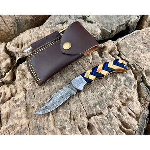 Nuevo Diseño, Navaja Plegable Multifuncional de Acero de Damasco Hecha a Mano y Personalizada, con Bloqueo Trasero, Mango de Madera de Olivo, para Caza y Camping - Product Image 1