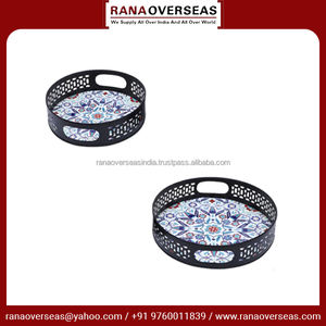 Plateau rond en fer élégant de qualité supérieure avec impression émaillée idéal pour servir du thé, du café et plus disponible dans des designs étonnants - Product Image 2