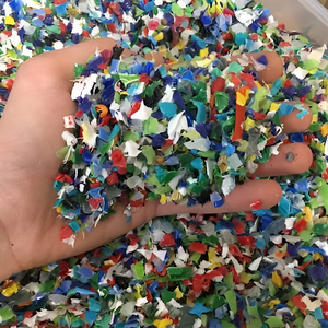Flocons de plastique HDPE de haute qualité, matériau en polyéthylène recyclé pour le moulage par injection et l'extrusion - Product Image 5