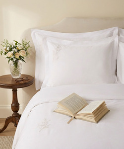 Quang Thanh Embroidery Custom White Pretty Flowers Classical Style 250TC <b>Bedding</b> <b>Sets</b> Machine-washable Duvet Cover Pillowcases - Product Image 2