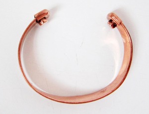 Brazalete de Cobre Trenzado Estilo Vintage con Detalles en Latón, Brazalete de Cobre Hecho a Mano en Venta - Product Image 6