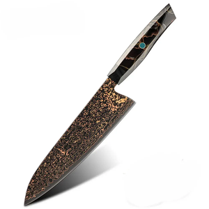 Couteau de chef artisanal LEGACY BLADES en acier Damas gravé, manche en résine personnalisé, ambidextre - Product Image 1