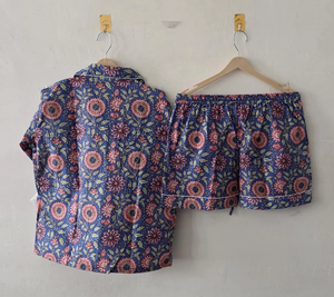 Ensemble de pyjama d'été en coton imprimé à la main pour femmes, ensemble confortable en deux pièces, chemise boutonnée, short décontracté - Product Image 5